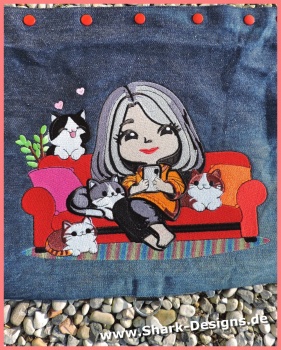 Embroidery file cat girlie...
